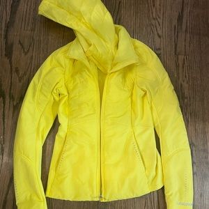 Yellow lululemon another mile jacket size 4